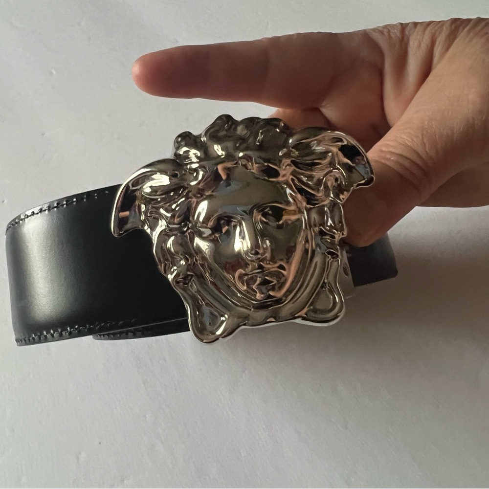 VERSACE MENS REVERSIBLE LEATHER BELT WITH SILVER MEDUSA BUCKLE BLACK/MULTI NWOT